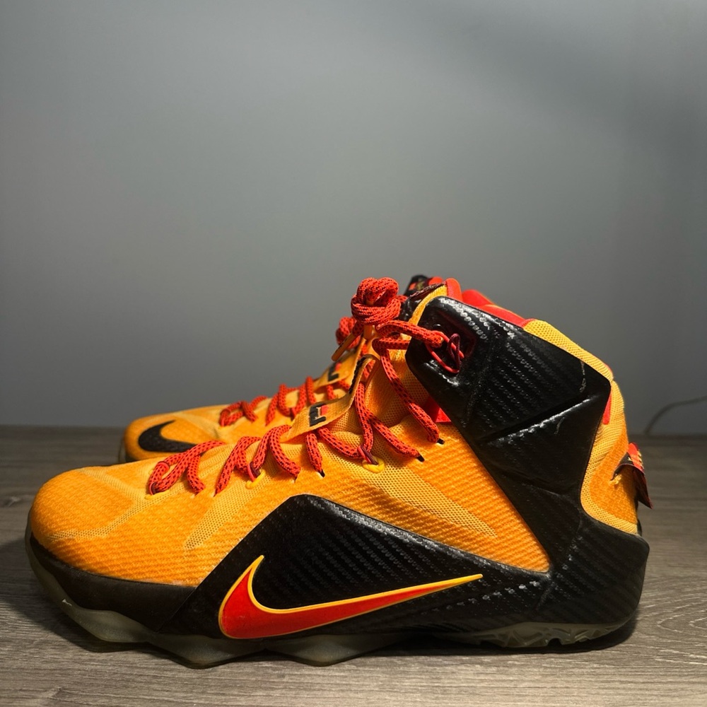 2015
LeBron 12 EP 'CLE